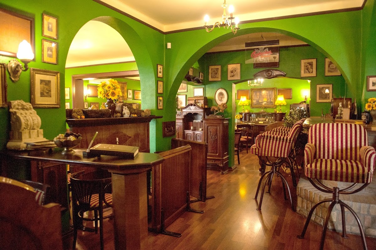 Bagolyvár Club Étterem